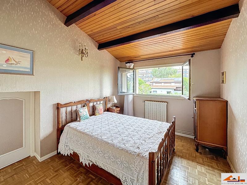 Maison - 179 m² - 6 pièces