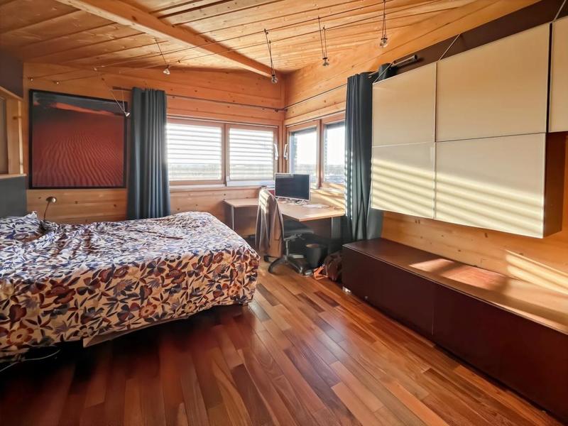 Maison de bois - 183 m² - 8 pièces