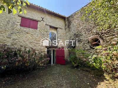 Maison - 305 m² - 12 pièces