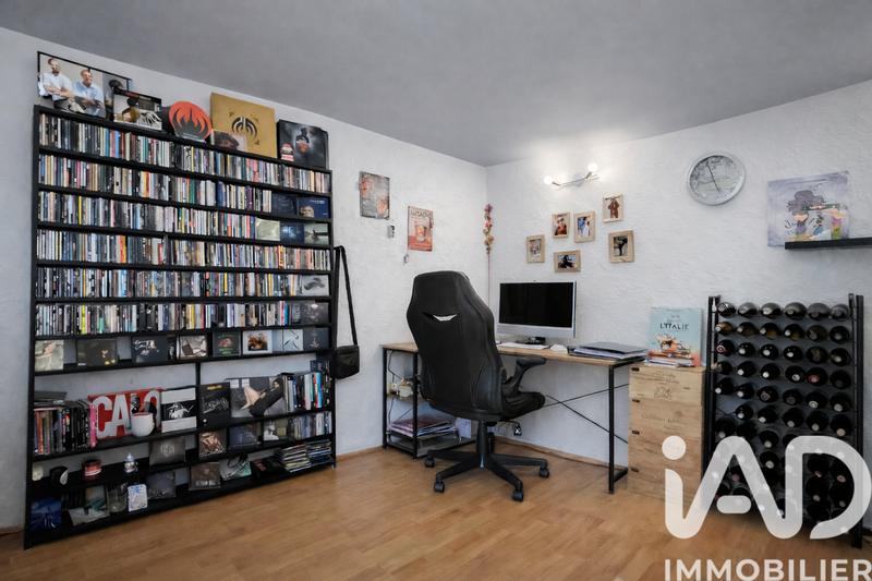Maison - 99 m² - 5 pièces