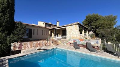 Villa - 162 m² - 5 pièces