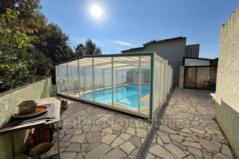 Villa - 168 m² - 6 pièces