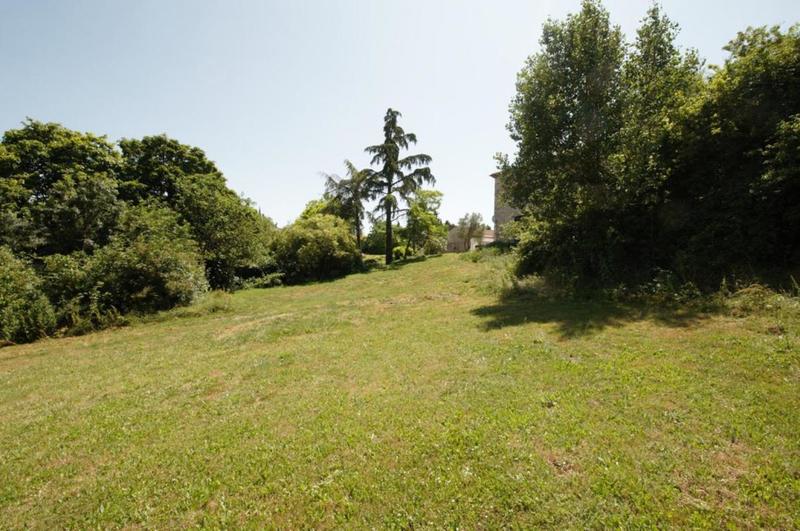 Propriété - 265 m² - 7 pièces