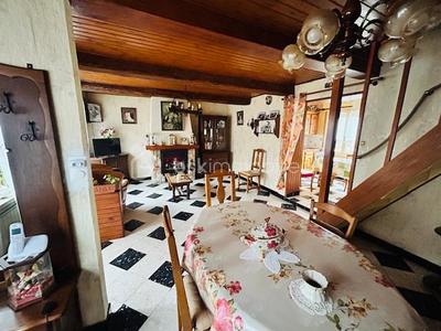 Maison de ville - 110 m² - 8 pièces