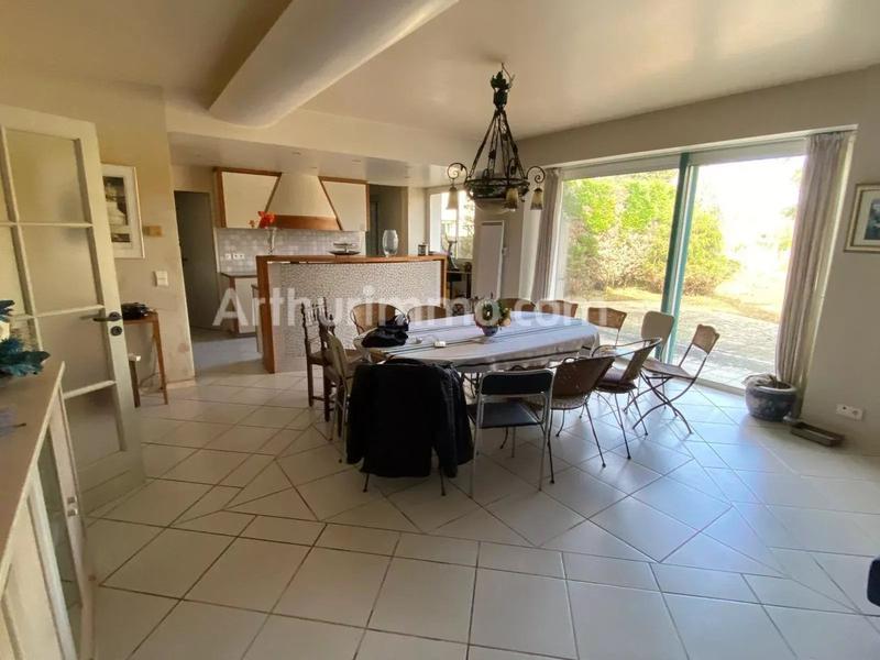 Maison - 400 m² - 12 pièces