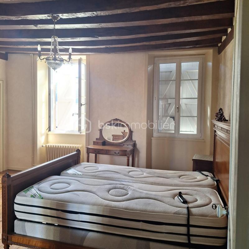 Maison en pierre - 182 m² - 8 pièces