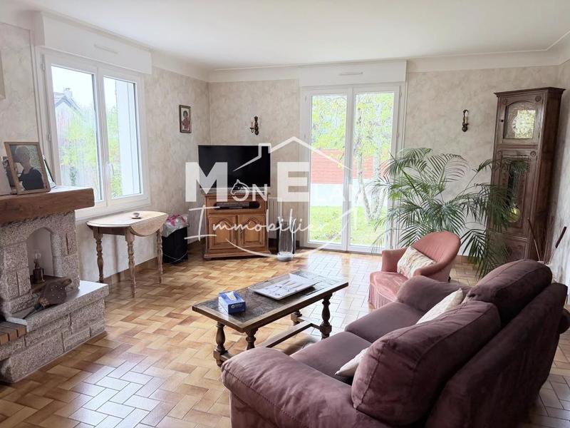 Maison - 167 m² - 9 pièces