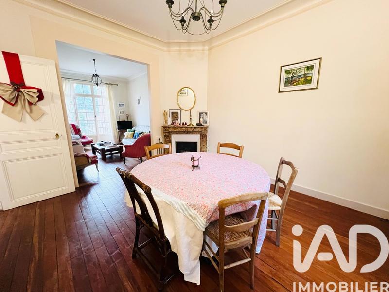 Maison de ville - 160 m² - 9 pièces