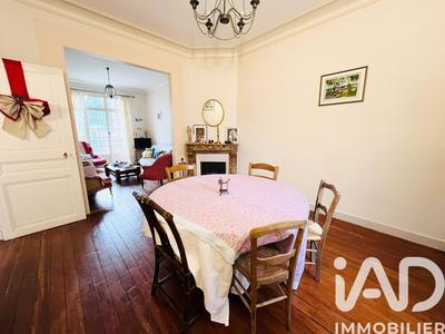 Maison de ville - 160 m² - 9 pièces