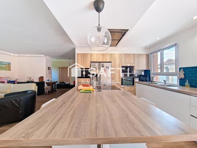 Maison - 140 m² - 5 pièces