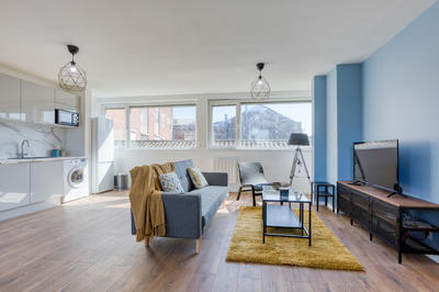 Appartement - 97 m² - 5 pièces