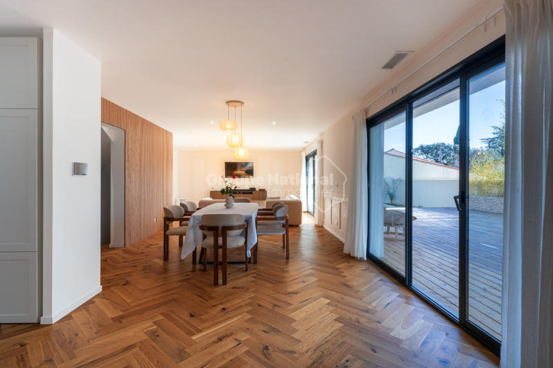 Maison - 189 m² - 5 pièces