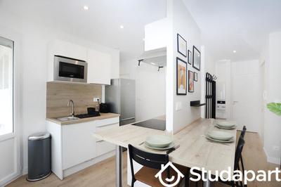 Chambre - 68 m² - 1 pièce