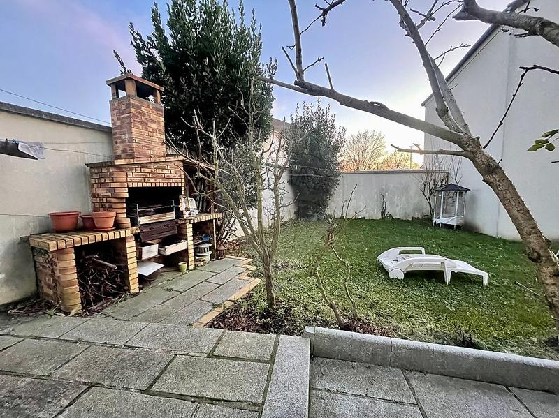 Maison - 98 m² - 5 pièces