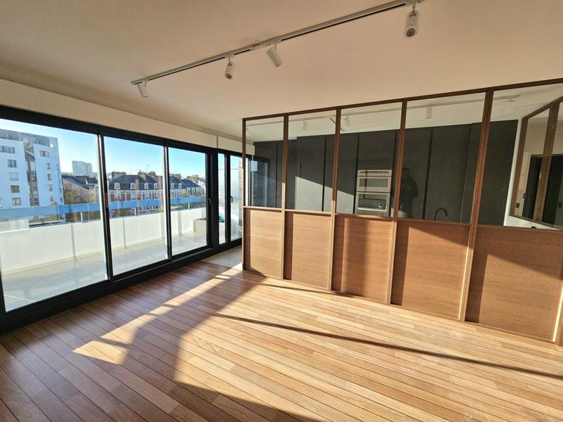 Appartement - 92 m² - 5 pièces