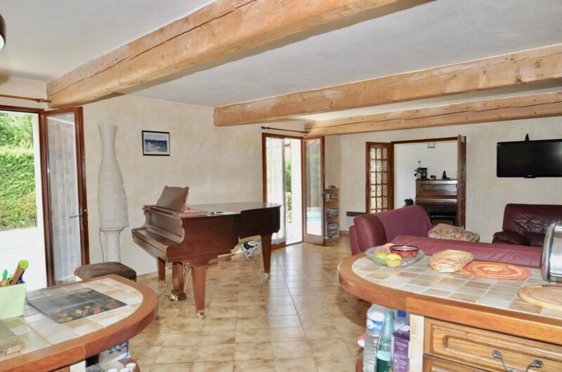 Maison - 143 m² - 5 pièces