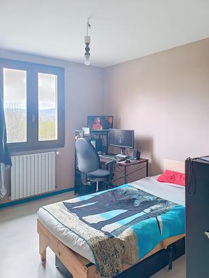 Maison - 235 m² - 8 pièces