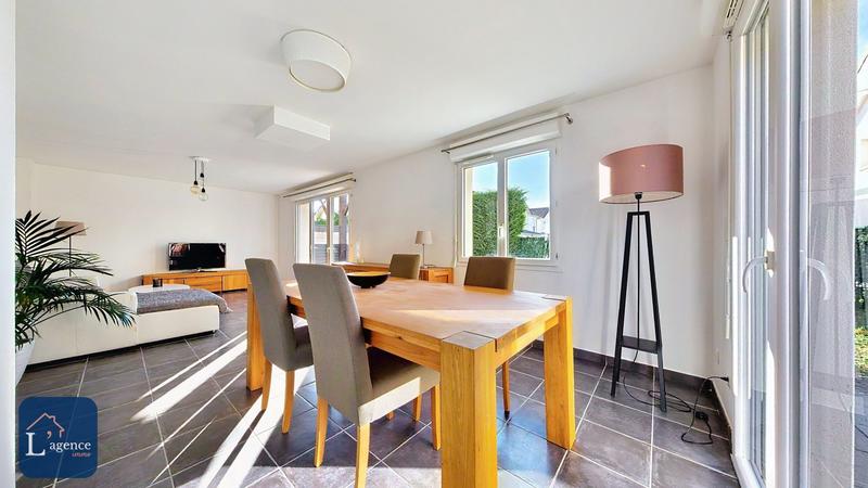 Maison - 111 m² - 6 pièces