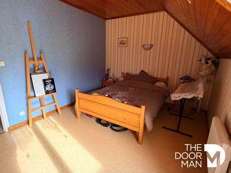 Maison - 247 m² - 9 pièces