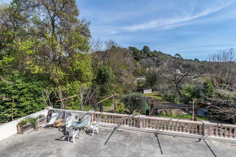 Maison - 195 m² - 9 pièces