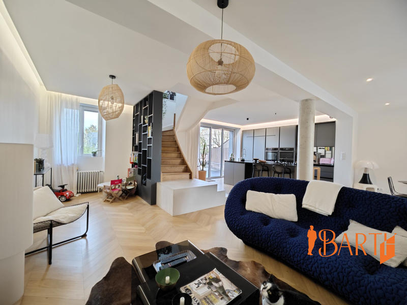 Maison - 200 m² - 6 pièces