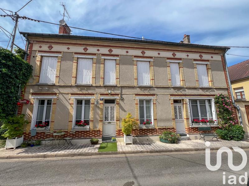 Maison - 280 m² - 8 pièces