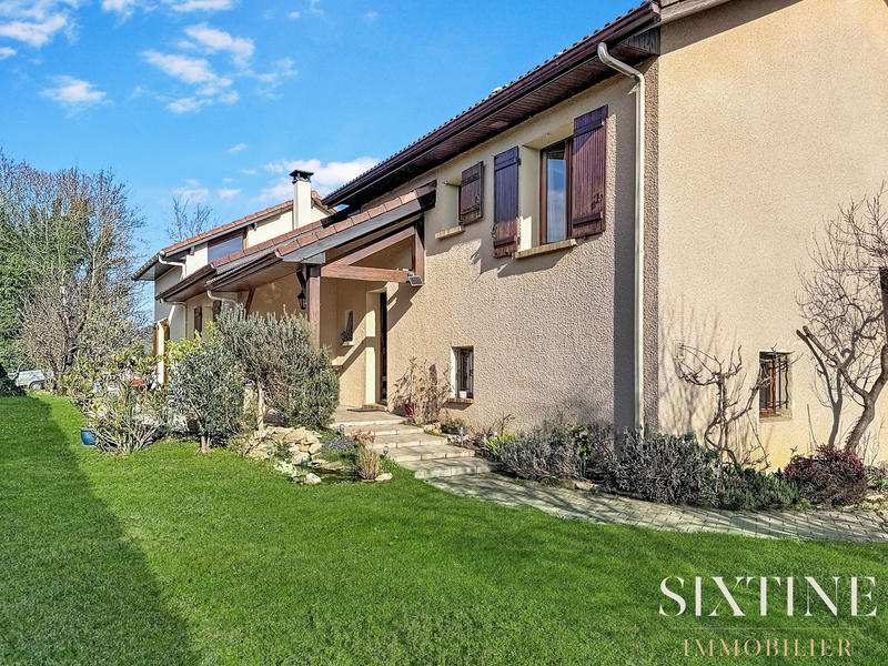 Maison - 137 m² - 1 pièce