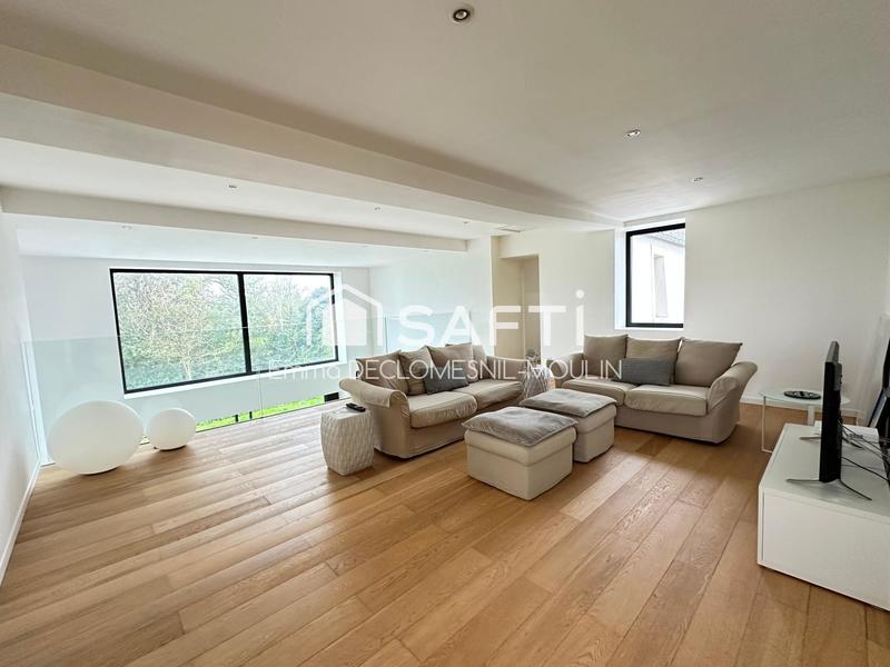 Maison - 400 m² - 12 pièces