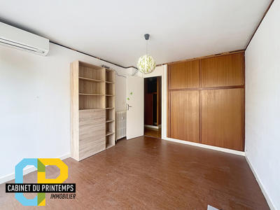 Appartement - 81 m² - 3 pièces
