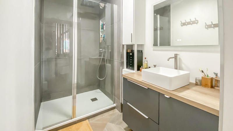 Appartement - 81 m² - 3 pièces