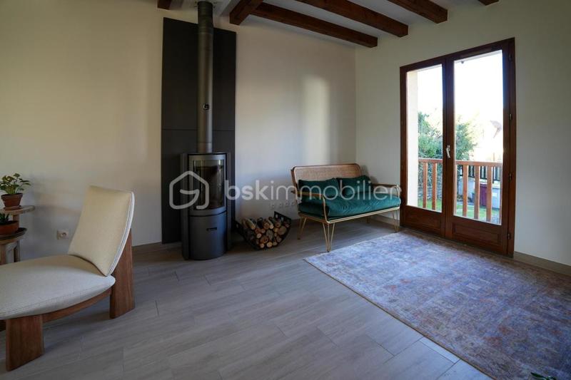 Maison traditionnelle - 153 m² - 6 pièces