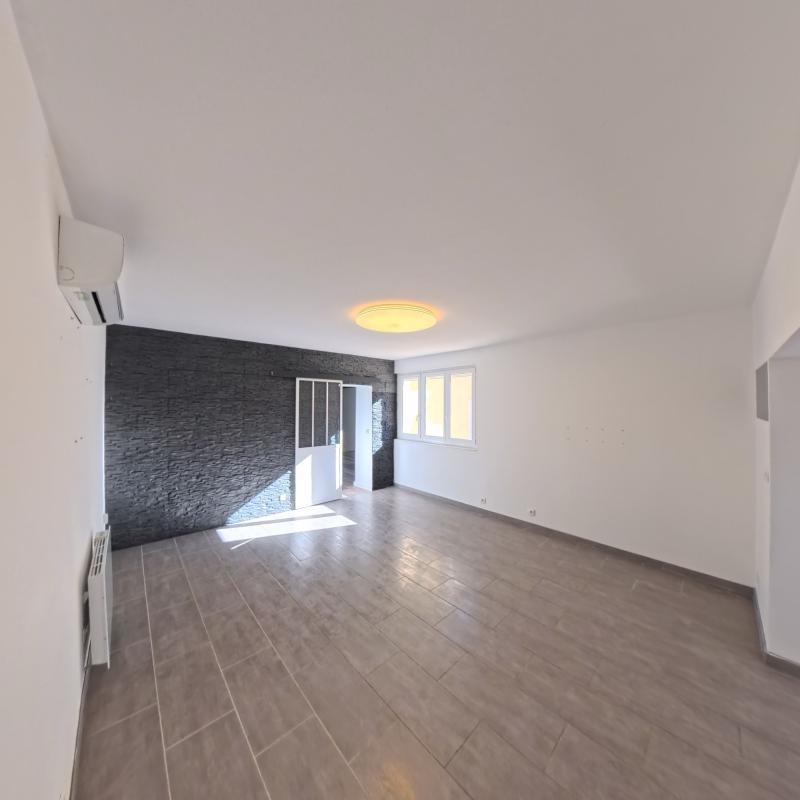 Maison - 94 m² - 5 pièces