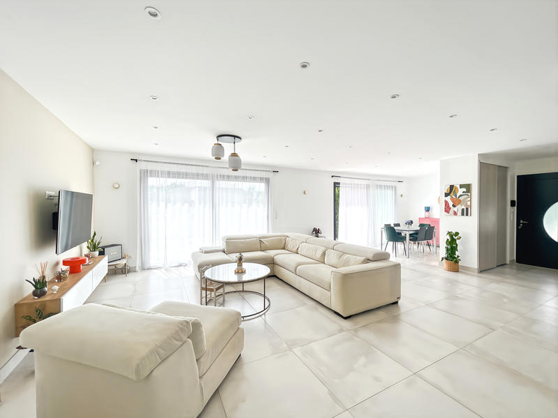 Maison - 157 m² - 6 pièces