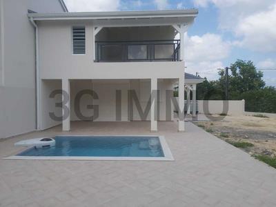 Maison - 82 m² - 4 pièces