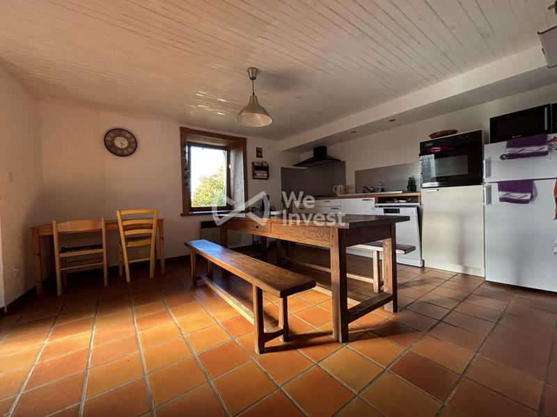 Maison - 300 m² - 9 pièces