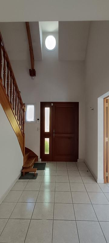 Maison traditionnelle - 205 m² - 7 pièces