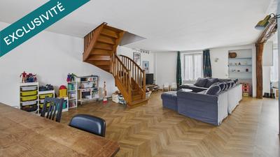 Maison - 240 m² - 6 pièces