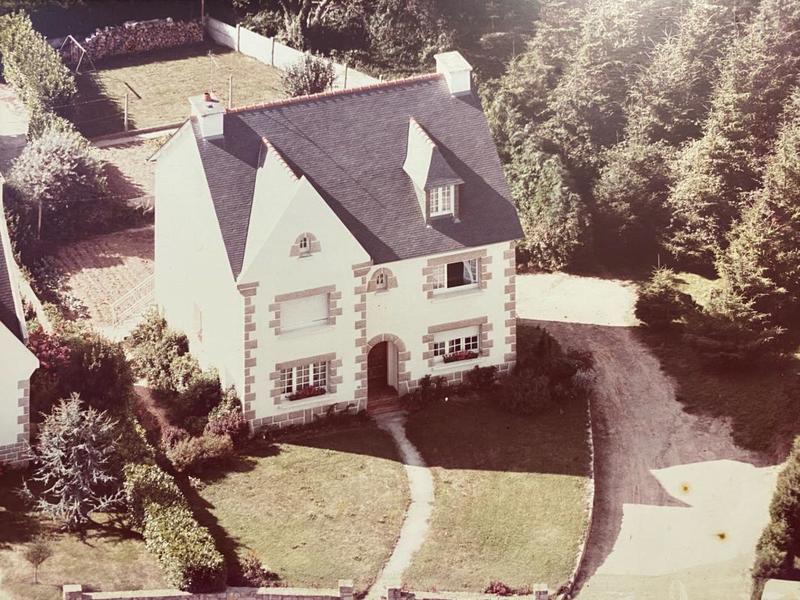 Maison - 198 m² - 11 pièces