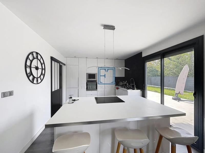 Maison - 157 m² - 7 pièces