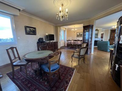 Appartement - 116 m² - 6 pièces