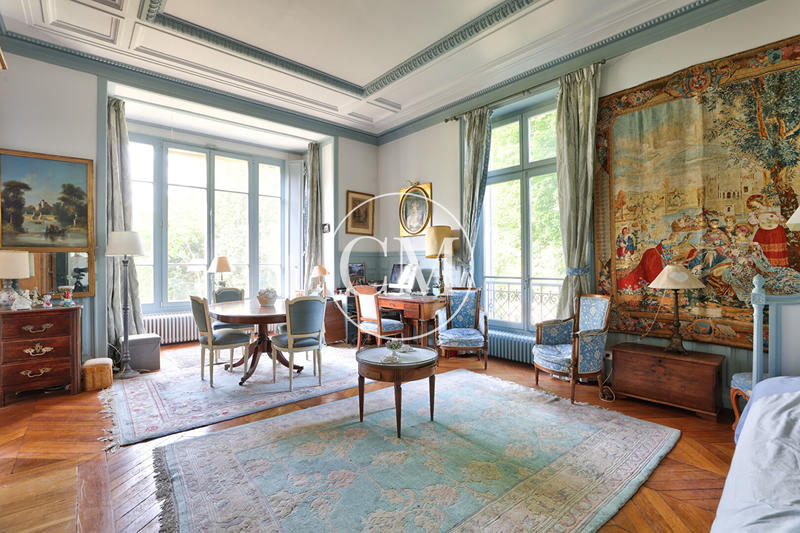 Appartement - 160 m² - 5 pièces