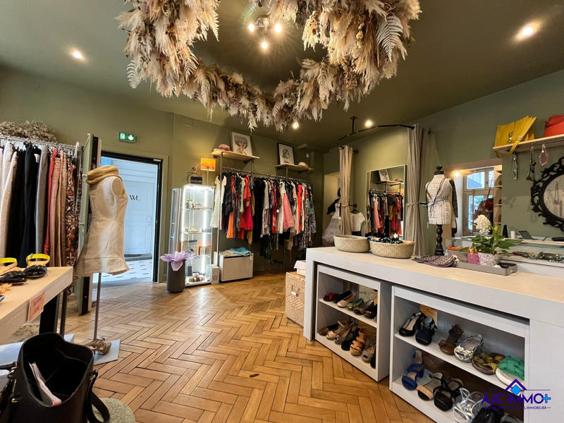 Fonds de commerce - Magasins - 45 m²