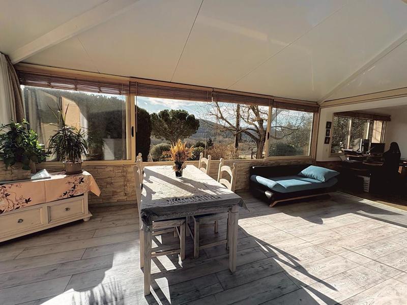 Maison - 208 m² - 7 pièces