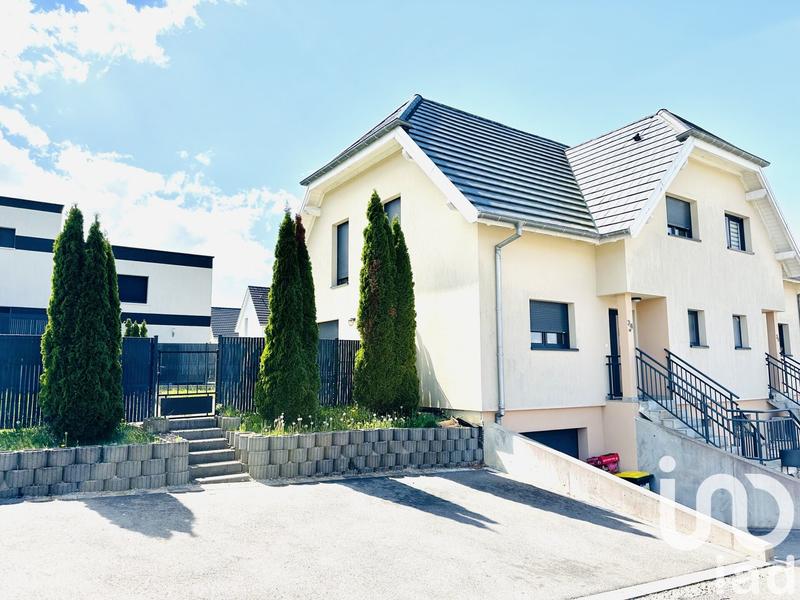 Maison - 101 m² - 5 pièces