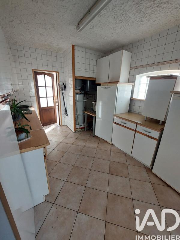 Maison - 228 m² - 7 pièces