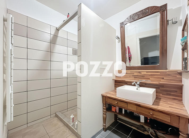 Maison - 224 m² - 6 pièces