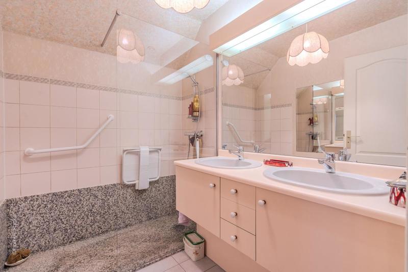 Maison - 169 m² - 6 pièces