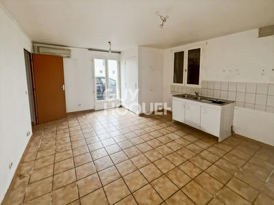 Maison - 419 m² - 18 pièces