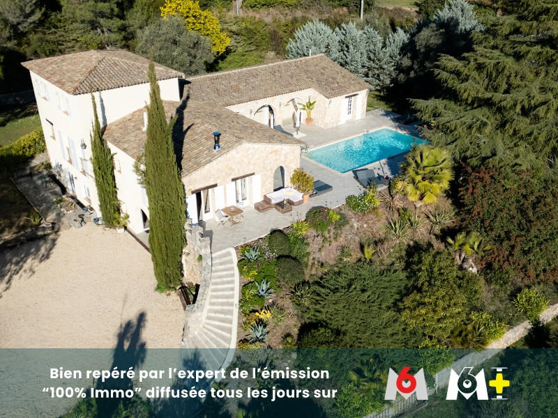 Maison - 345 m² - 10 pièces