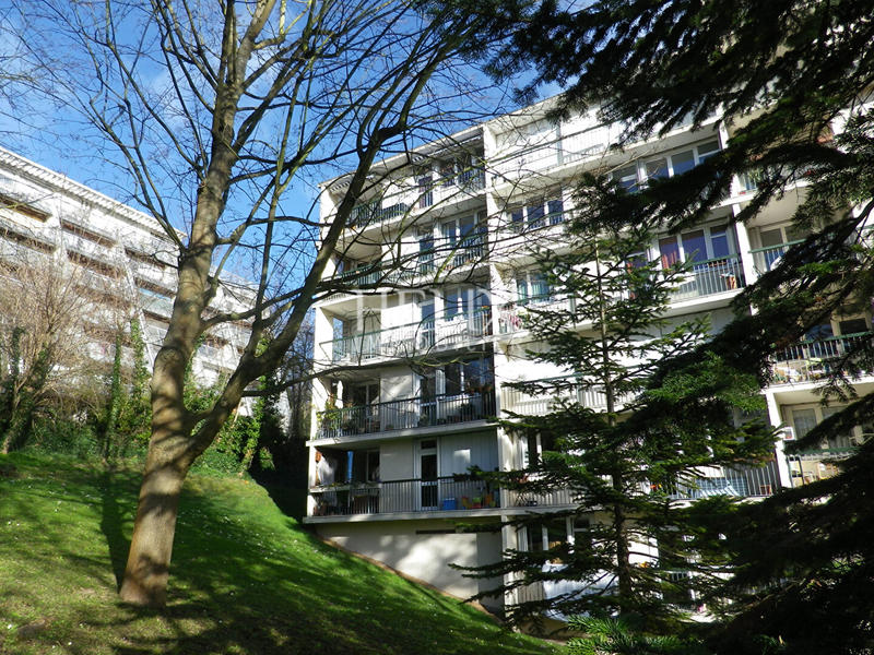 Appartement - 85 m² - 5 pièces